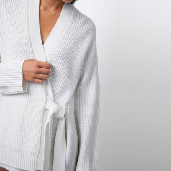 NWT $298 RAILS Ivory Chunky Nora Belted Merino Wool Cashmere Sweater L XL - Picture 4 of 8